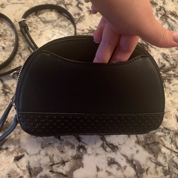 NEW Calvin Klein Crossbody, Removable/Adjustable Strap - Picture 8 of 15